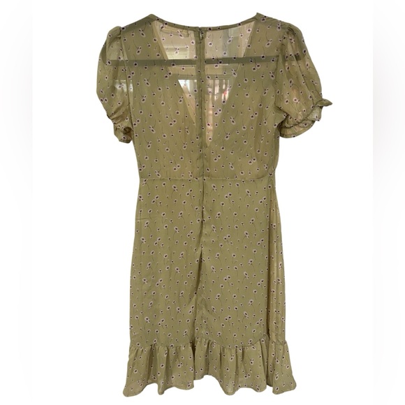 Urban Outfitters Green‎ A-line Midi Dress with Puff Cap Sleeves - Picture 2 of 4